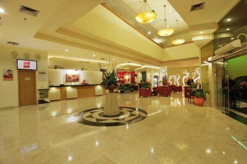Ibis Malioboro Hotel Yogyakarta Exterior foto