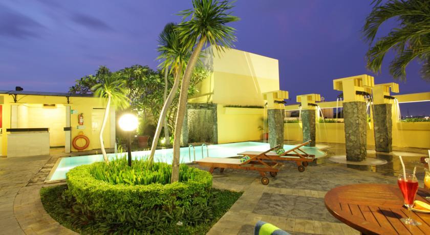 Ibis Malioboro Hotel Yogyakarta Exterior foto