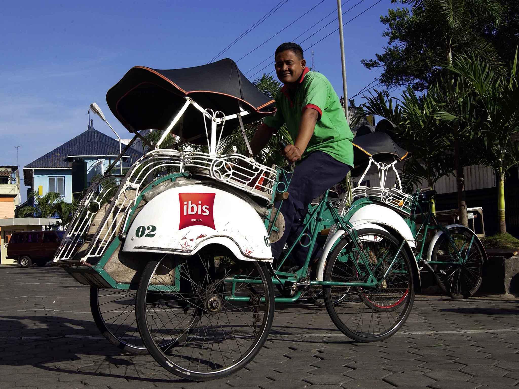 Ibis Malioboro Hotel Yogyakarta Exterior foto