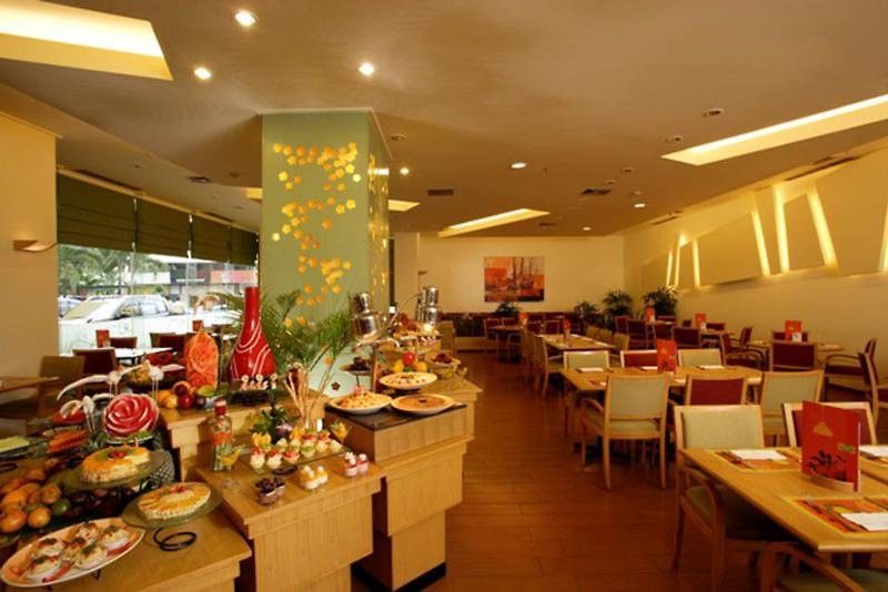 Ibis Malioboro Hotel Yogyakarta Exterior foto