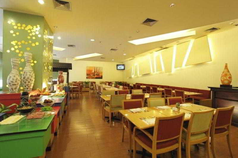 Ibis Malioboro Hotel Yogyakarta Exterior foto