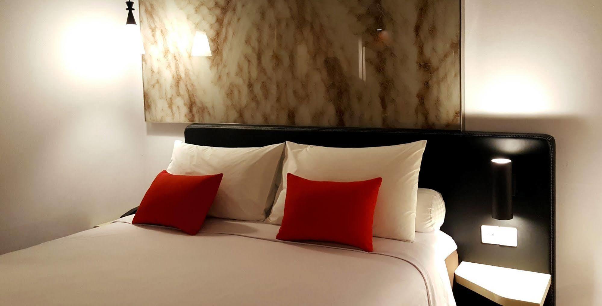 Ibis Malioboro Hotel Yogyakarta Exterior foto